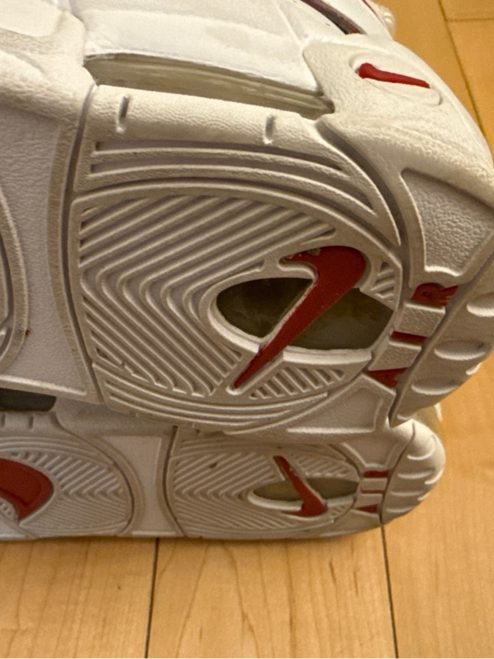 Nike White & Red mens Air More Uptempo Basketball Sneakers Sz 10 - Picture 15 of 16